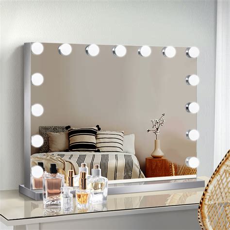 embellir hollywood mirror.